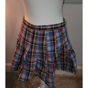 URBAN OUTFITTERS Seersucker Skirt Colorful Plaid Pleated Size Medium Skirt NWOT
